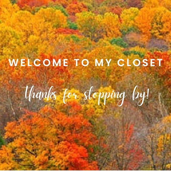 MEET YOUR POSHER, ASHLEE! - Picture 1 of 1